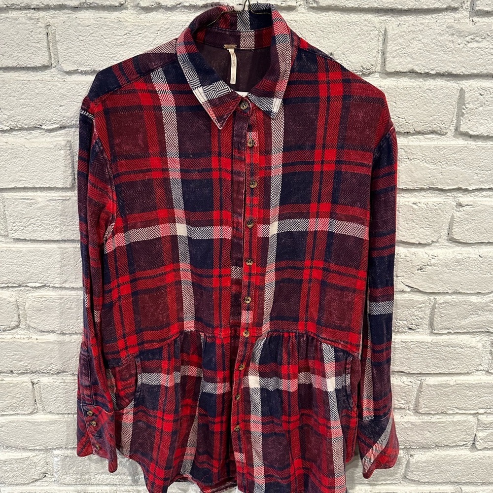 Women’s free people flannel top - size small